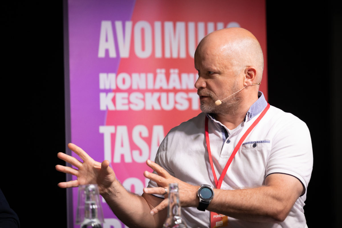 Luonnon kantokykyyn sopeutunut talous, lukutaito ja innovaatiot – Etla keskusteli SuomiAreenassa