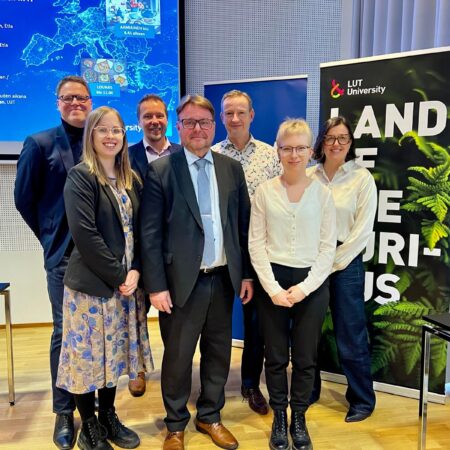 Kuinka Suomi pärjää geotaloudellisessa murroksessa? – Seminaarissa pohdittiin maailmantalouden muutoksia teollisuus- ja geopolitiikan ristiaallokossa