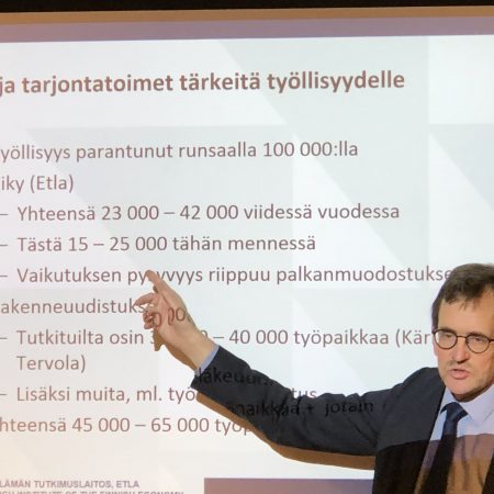 Etla: Puolet työpaikkojen lisäyksestä politiikan ansiota