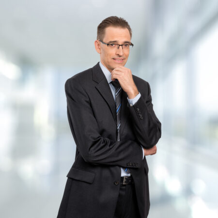 Suomen kustannuskilpailukyky kaksijakoinen – vaihtosuhde vetää Suomea alaspäin