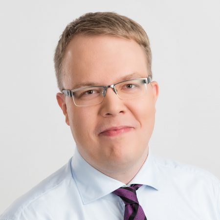 Ylhäinen, Ilkka